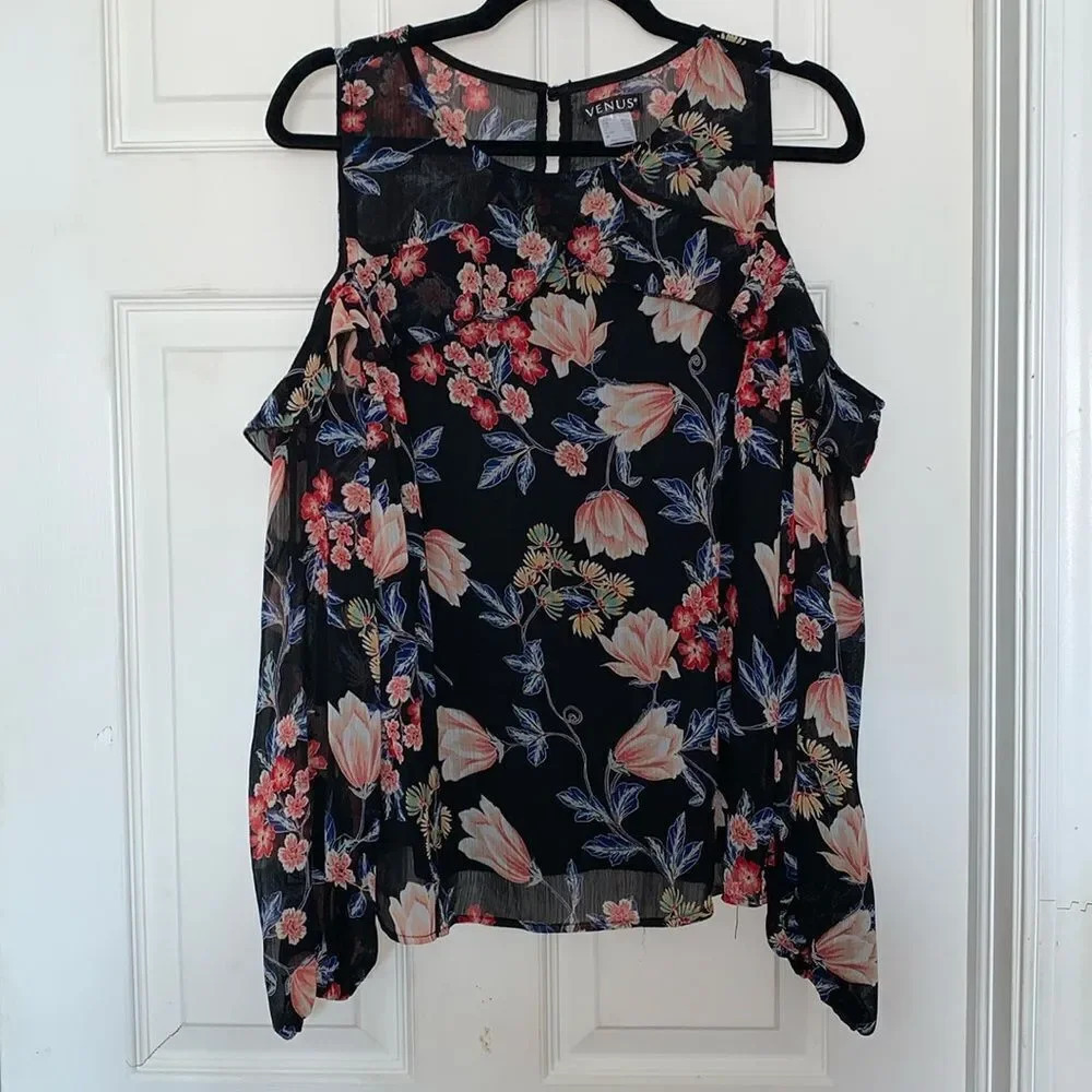 Venus Cold Shoulder Floral Top